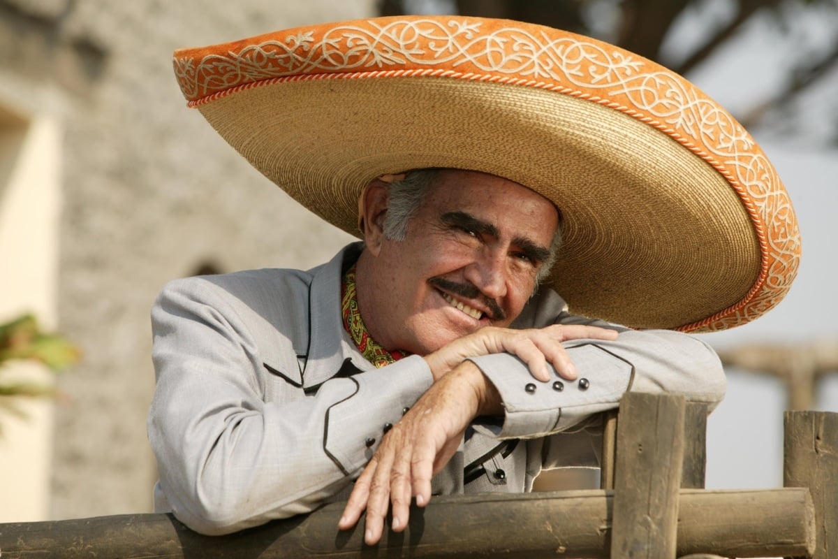 Lanzan nuevo filtro de Vicente Fernández en su segundo aniversario luctuoso