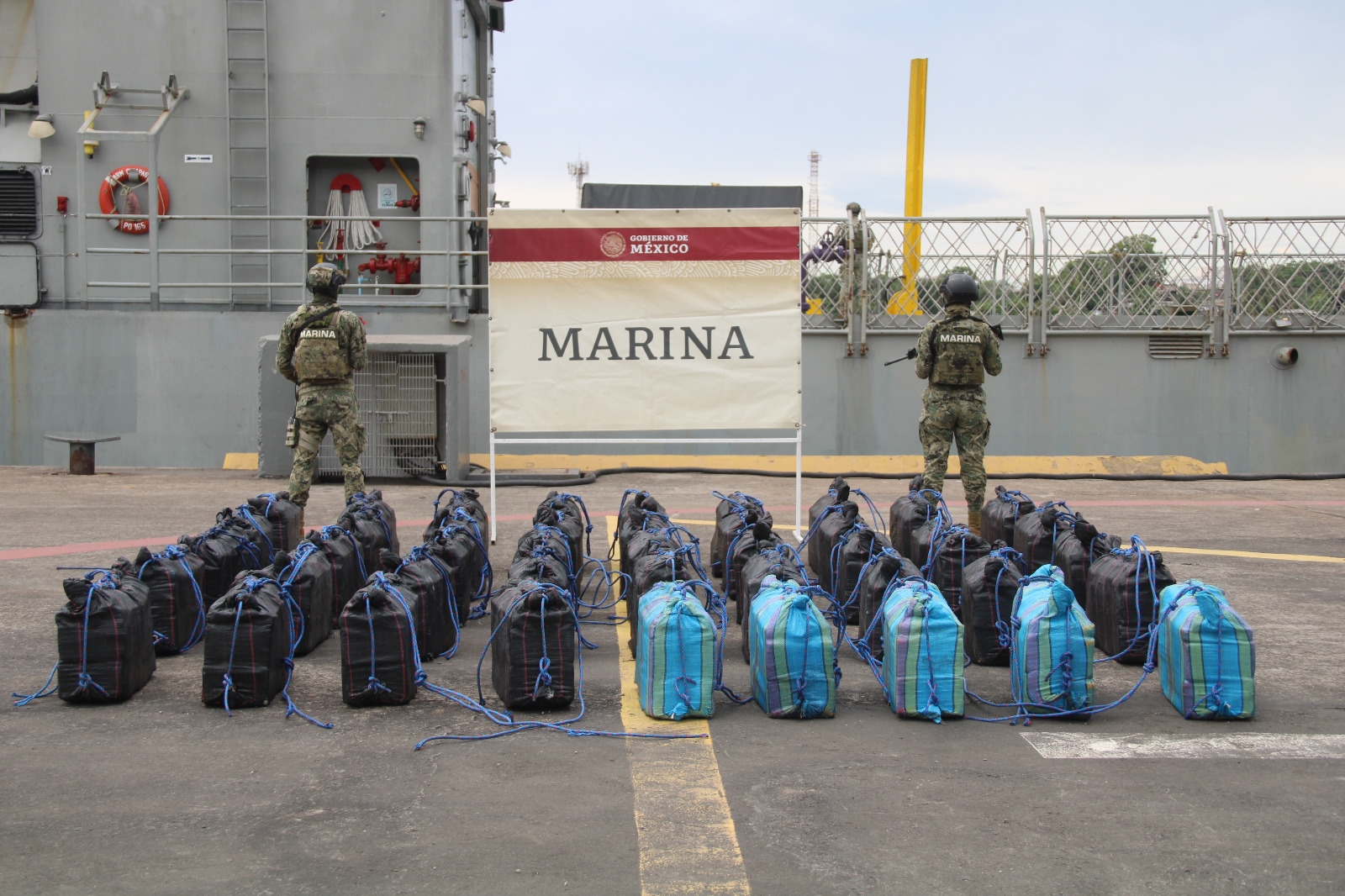 Armada de México asegura cerca de 1.5 toneladas de cocaína frente a costas de Michoacán