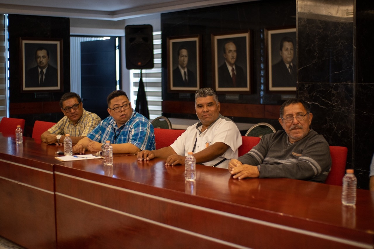 Taxistas solicitan al Gobierno de Campeche ampliar concesiones y sancionar a mototaxis