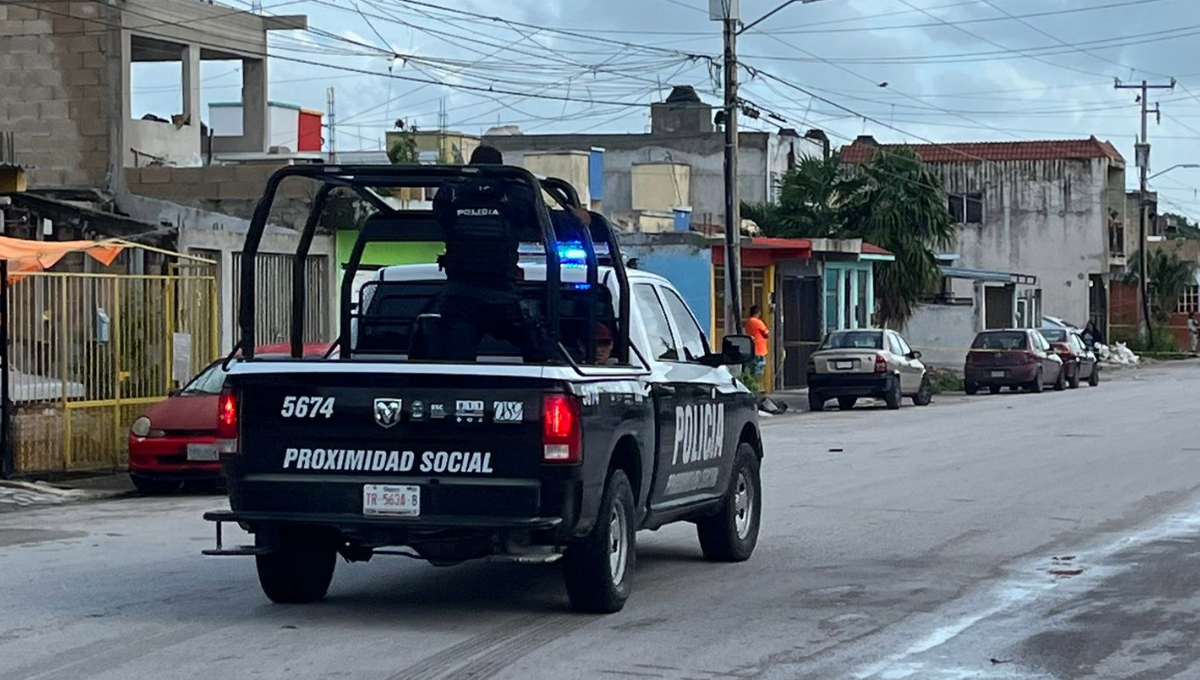 Vecinos aseguran el hombre ejecutado es elemento de la Policía Municipal de Cancún