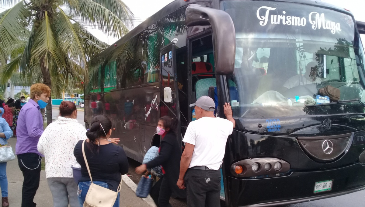 En Playa del Carmen, transportes foráneos aumentan sus viajes por las fiestas decembrinas