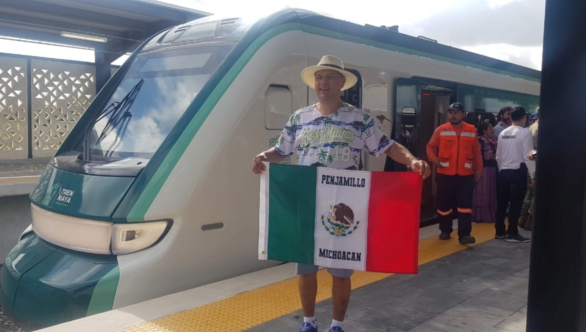 Pasajeros celebran primer viaje del Tren Maya Cancún-Campeche; 'Sí se pudo', expresaron