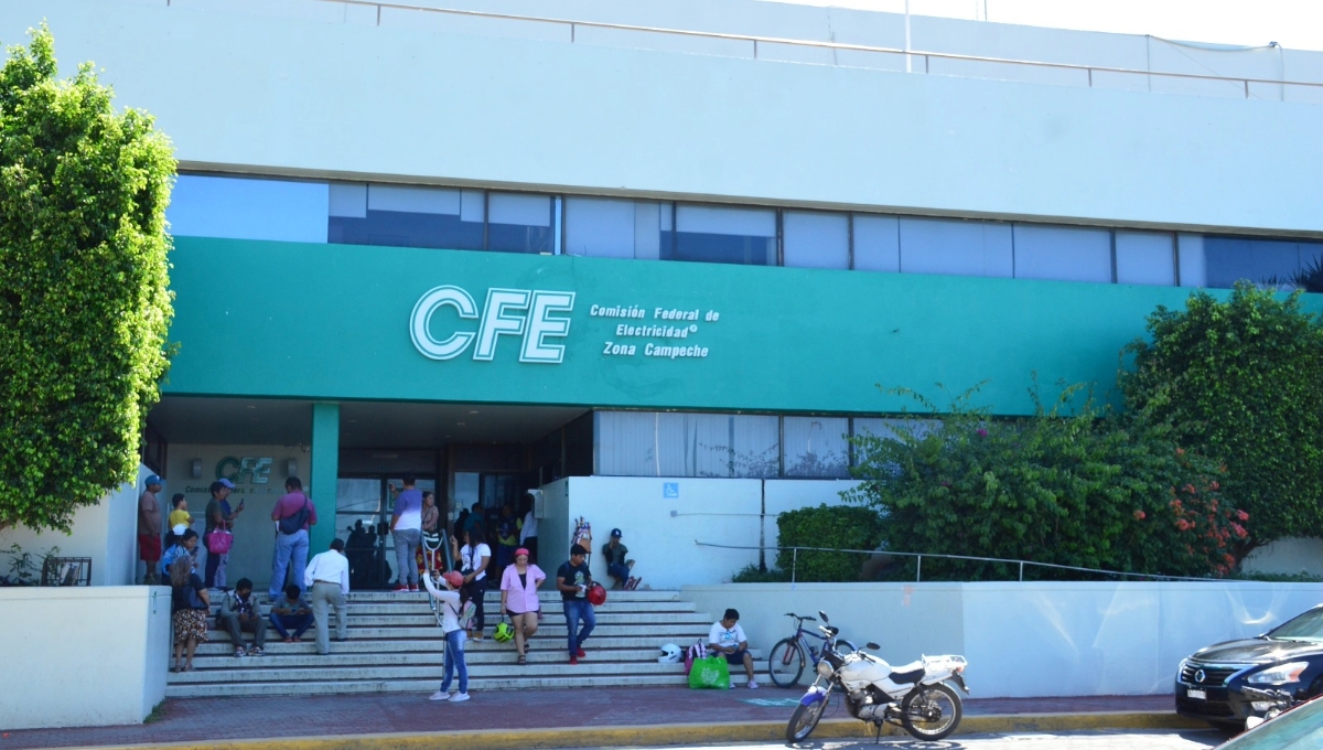Vecinos de Campeche toman la CFE; exigen calidad en el servicio