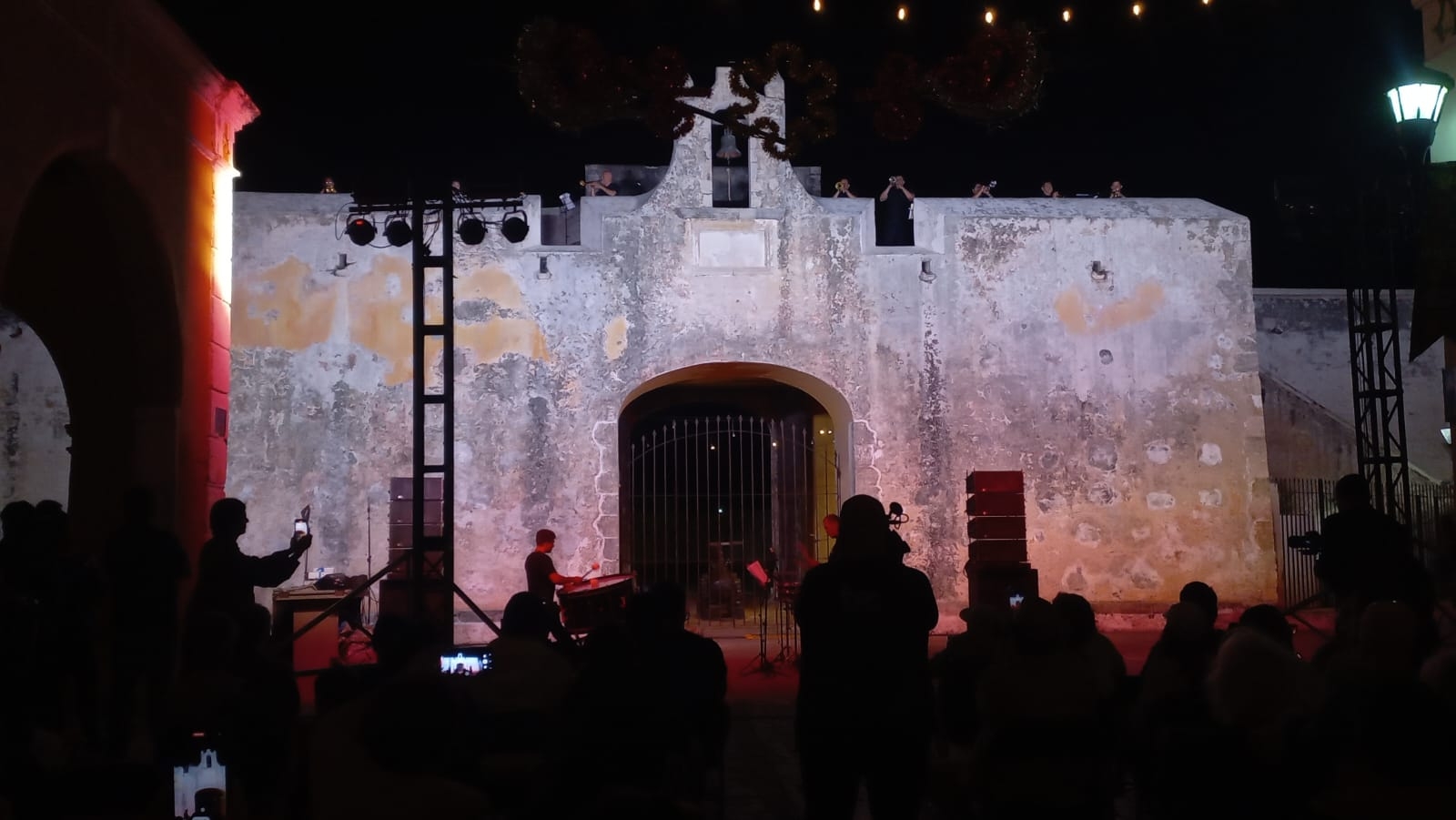 Abran las puertas en Campeche, espectáculo de trompetas, fanfarrias y murallas: EN VIVO