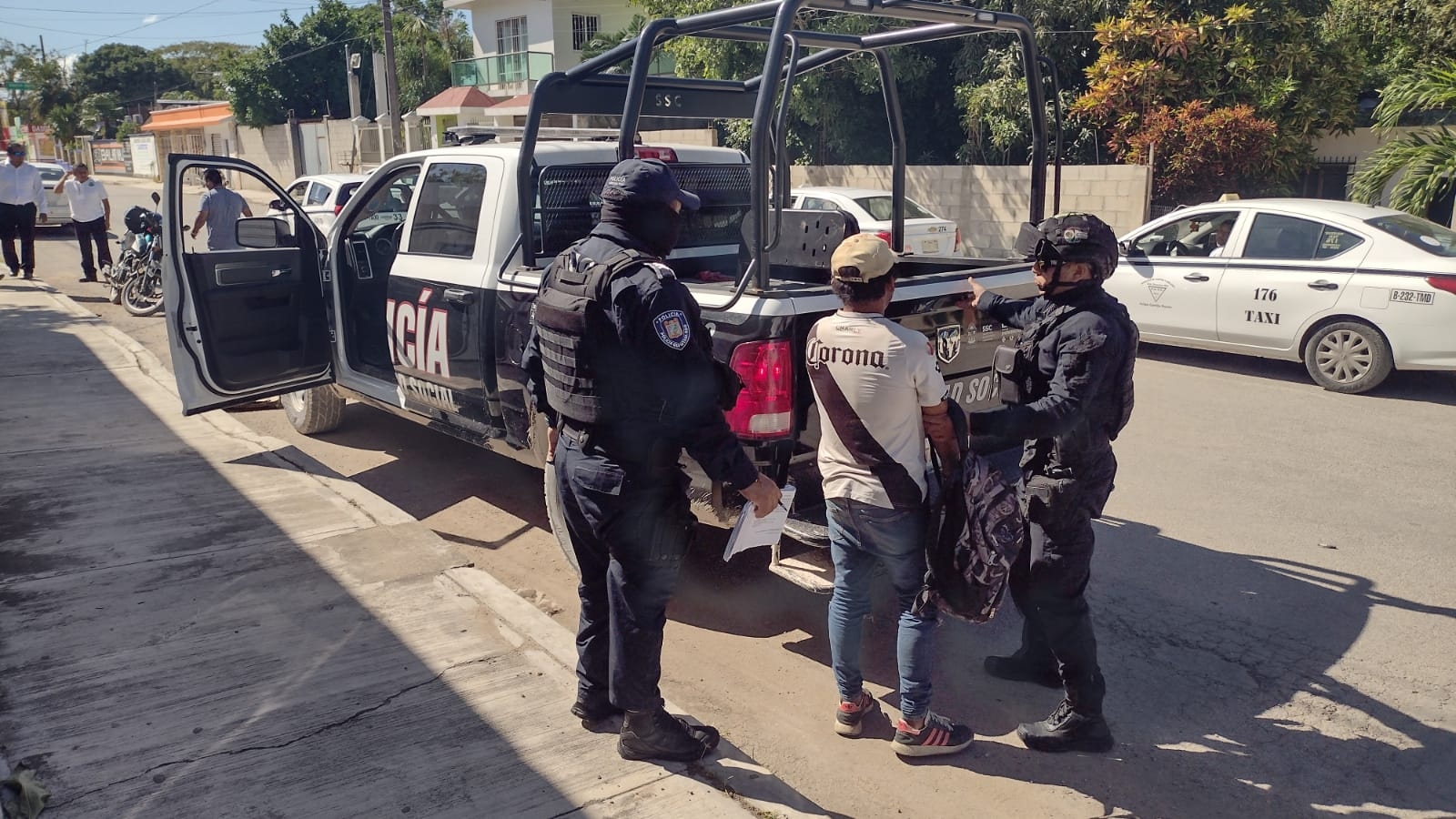 Arrestan a un hombre por robar en una tienda de pinturas en Felipe Carrillo Puerto