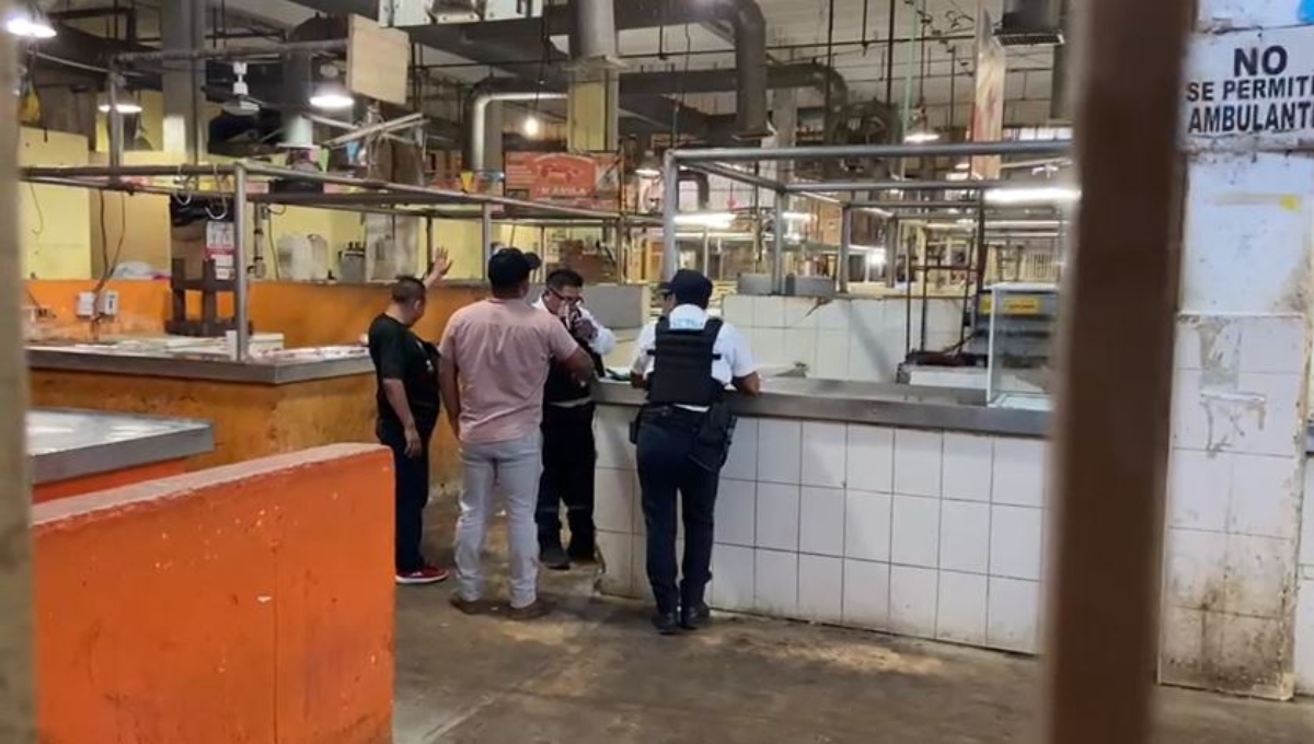 Hombre muere dentro del mercado Pedro Sainz de Baranda de Campeche: VIDEO
