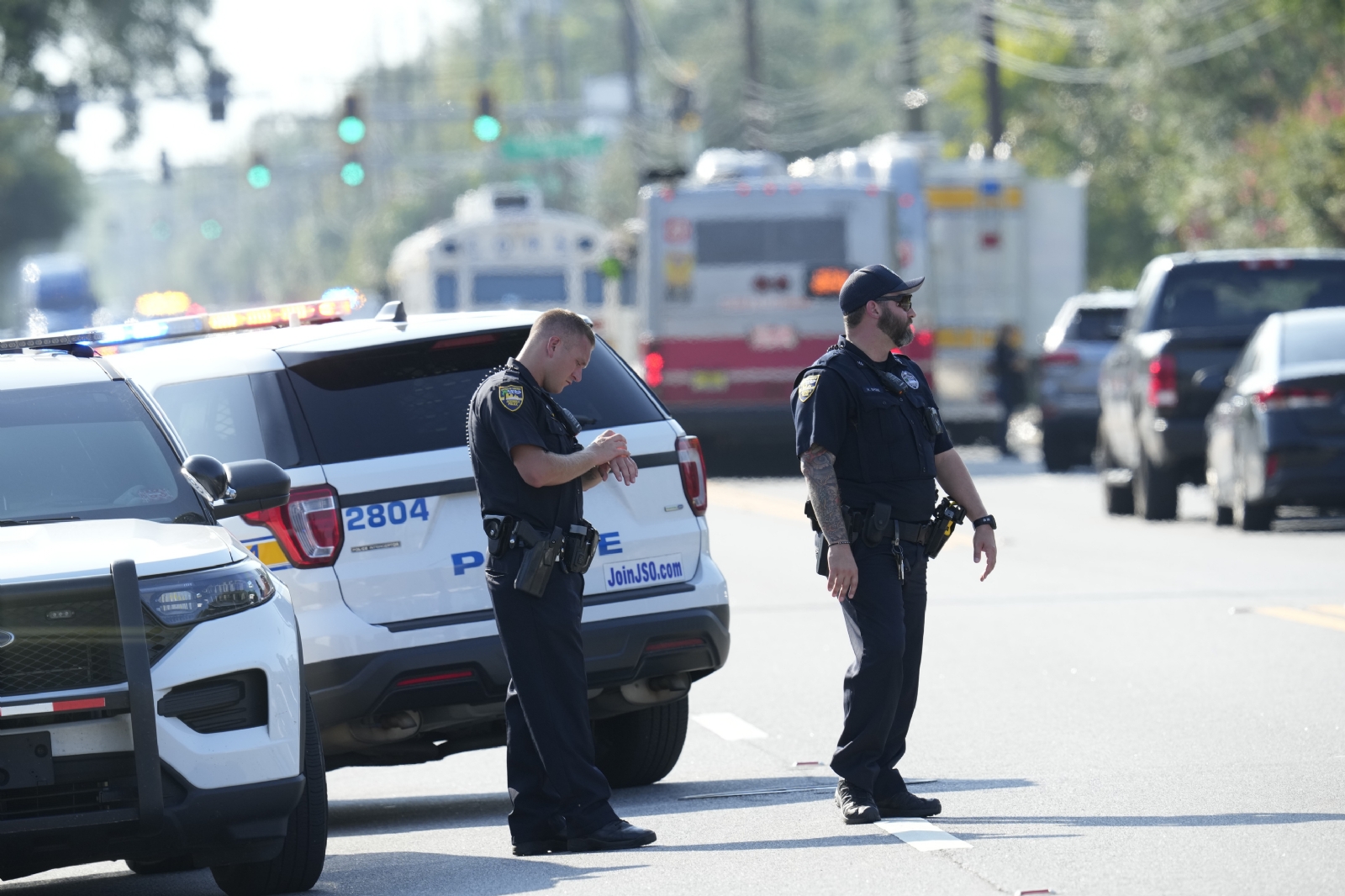 Autoridades de Estados Unidos reportan tiroteo en Florida con varios heridos