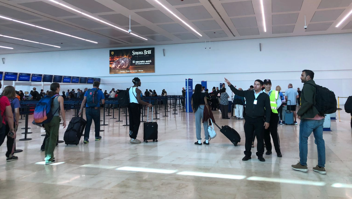Navidad 'detiene' afluencia de pasajeros en el aeropuerto de Cancún: VIDEO