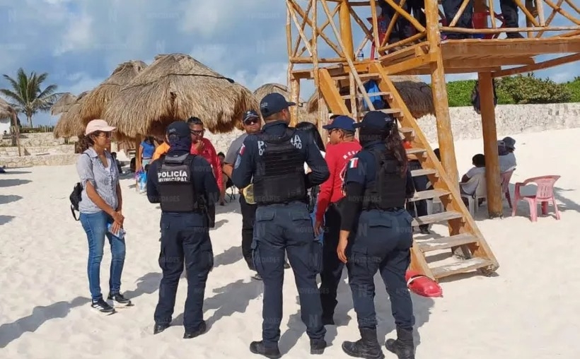 Desaparece bañista en playa San Miguelito en Cancún; se metió a nadar y jamás salió