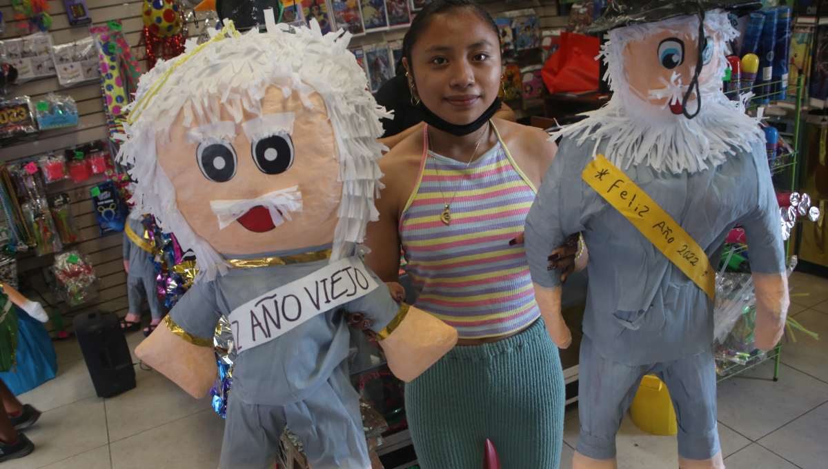 Amenazan con multas por la quema de los muñecos de Año Viejo en Mérida