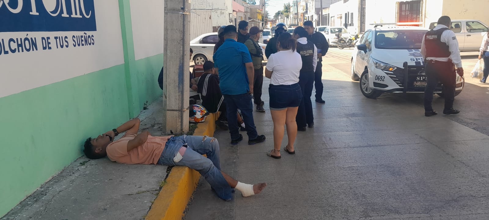 Tres personas lesionadas en choque de motocicletas en Campeche