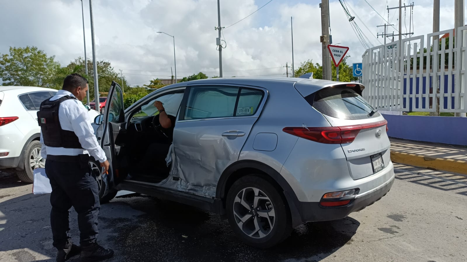 Paramédicos niegan apoyo durante un accidente automovilístico en Campeche