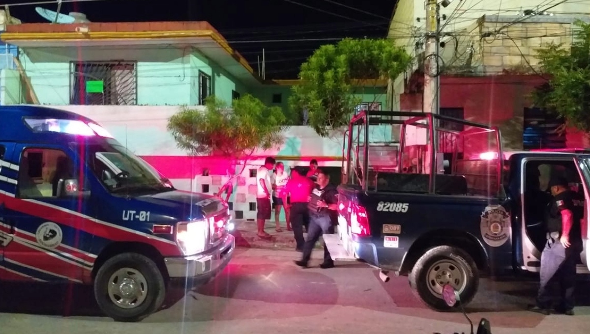 Hallan muerto a un hombre en su casa de Playa del Carmen; familia sospecha que lo envenenaron