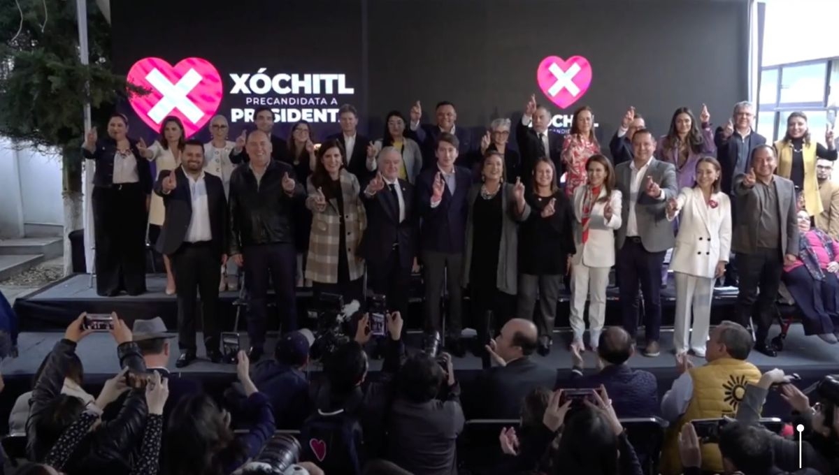 Xóchitl Gálvez presenta equipo con el que buscará ganar la elección en 2024