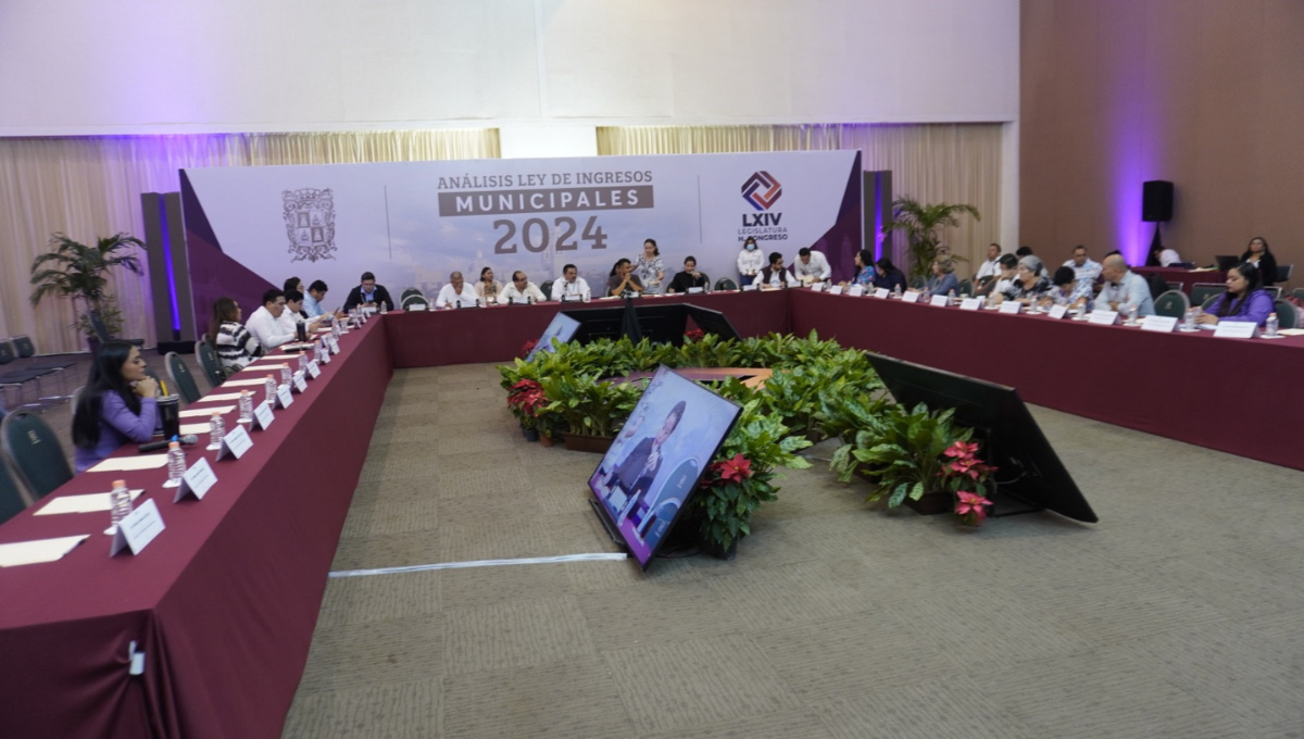 Alcaldes de Campeche comparecen ante el Congreso y defienden presupuesto para el 2024