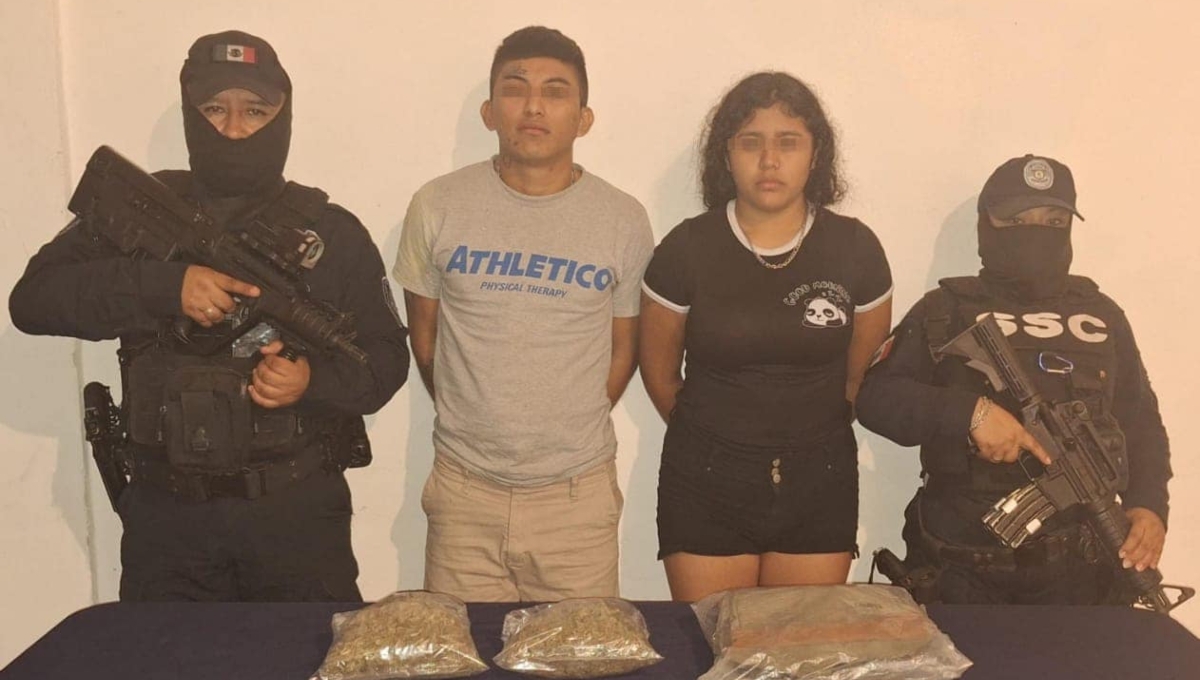 Detienen a dos jóvenes con presunta marihuana en Playa del Carmen