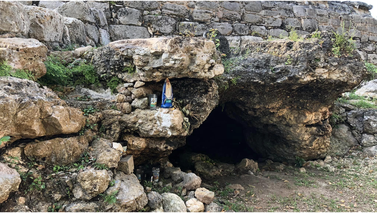 Yucatán: Cueva de la virgen en Izamal, una de las edificaciones más altas del país