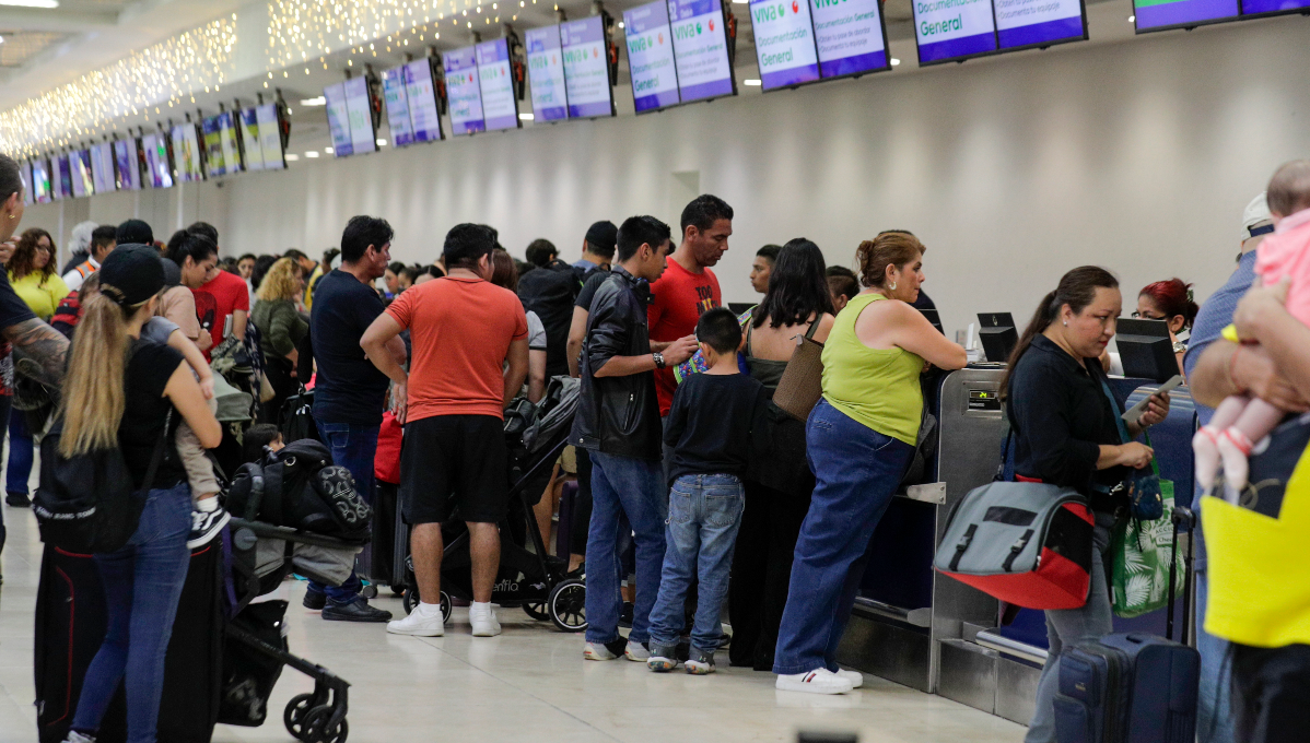 Aumentan quejas contra VivaAerobus en el aeropuerto de Cancún