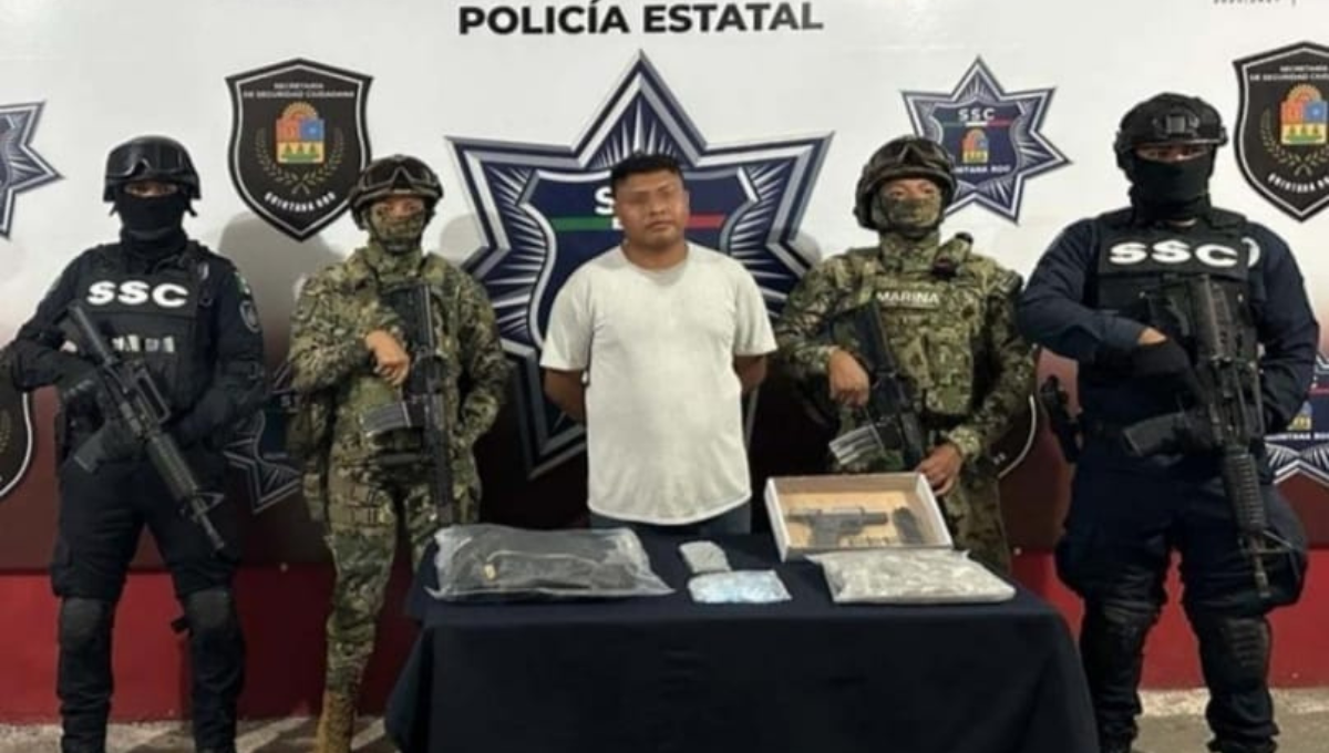 Cae un hombre con casi 100 dosis de droga y un arma de fuego en Cancún