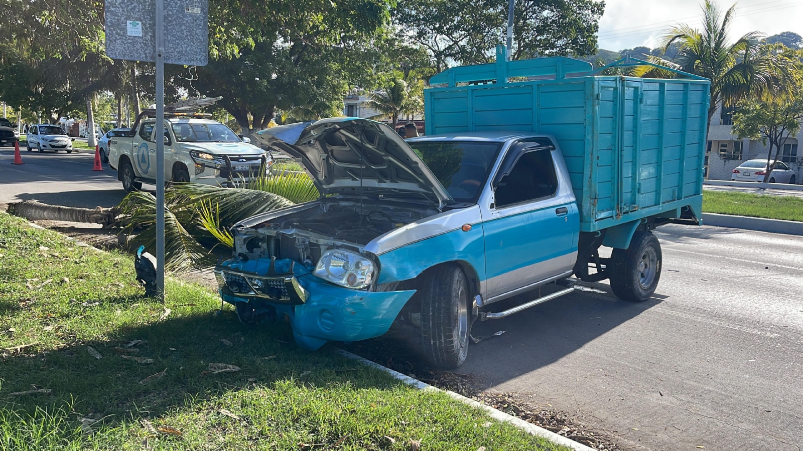 Aparatoso accidente deja un lesionado en el malecón de Campeche