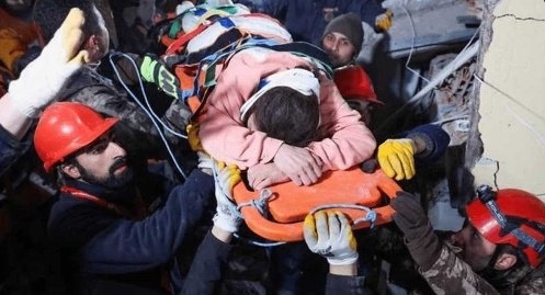 Asciende a 25 mil las muertes por el sismo en Siria y Turquía