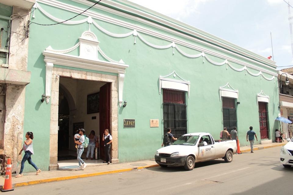 Las oficinas de la Japay en el Centro de Mérida se quedan sin energía por un gato que murió electrocutado