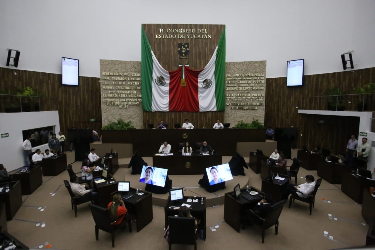 Funcionarios estatales rinden cuentas de su trabajo en el Gobierno de Yucatán