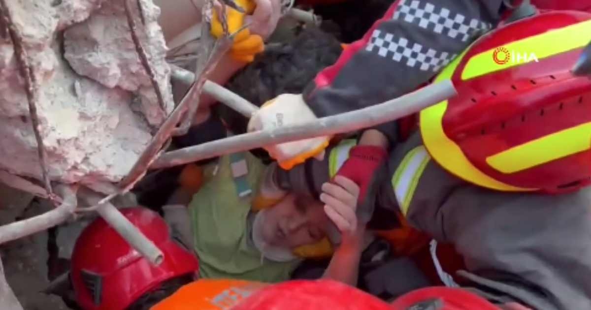Milagro en Turquía: salvan a niño tras 7 días de estar debajo de escombros