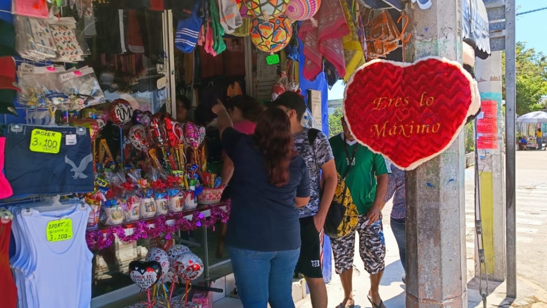 Cupido, sin flechar a compradores en Ciudad del Carmen este 14 de febrero: EN VIVO