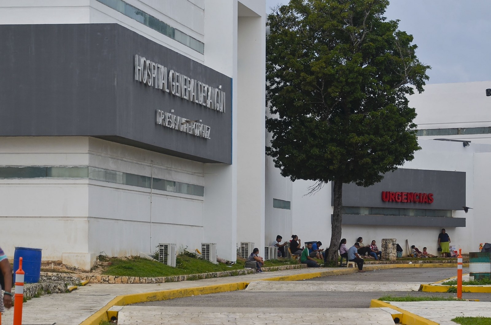 Checador de combis muere hospitalizado tras ser baleado en Cancún