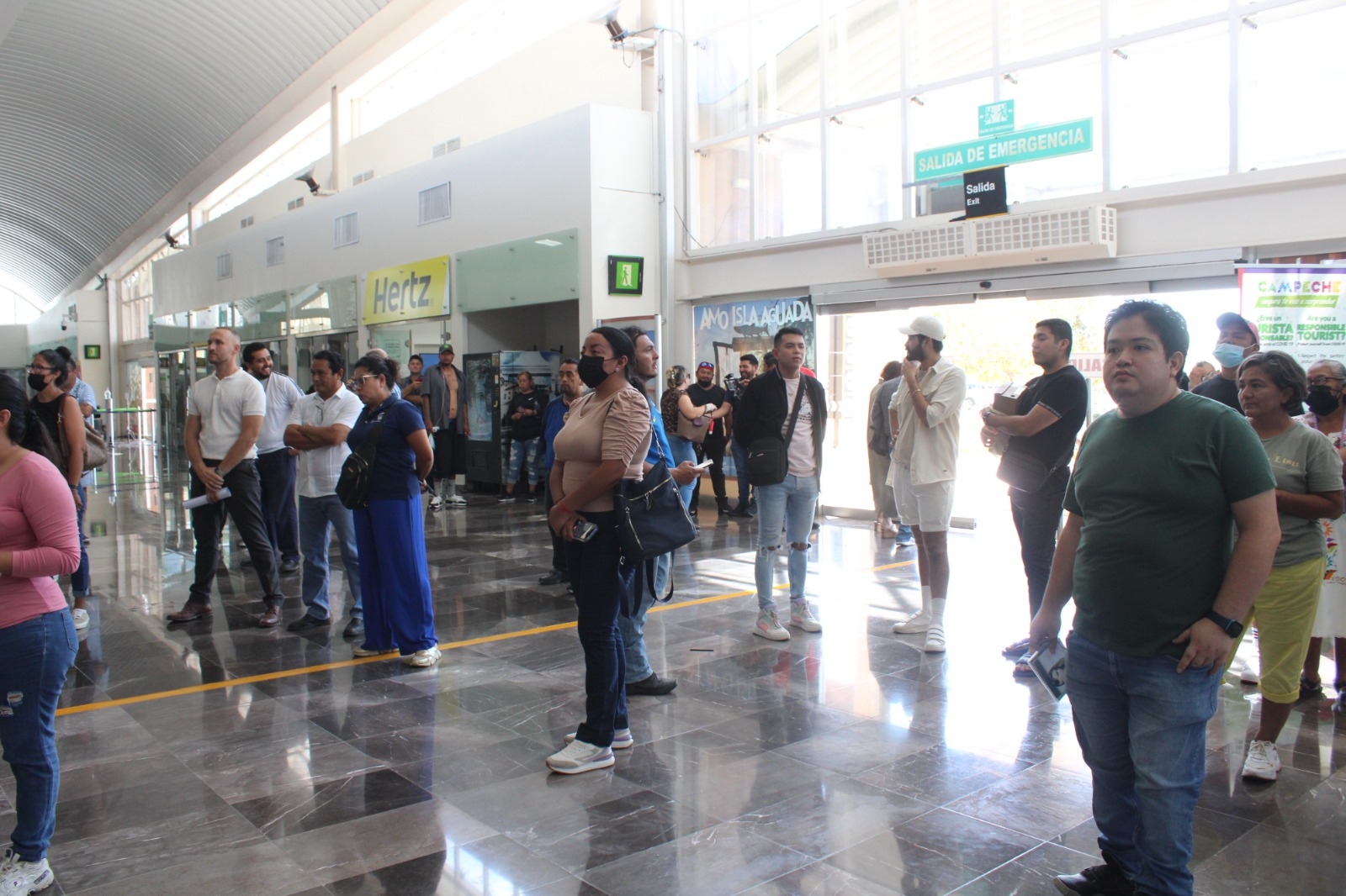 Belinda deja plantados a sus fans de Campeche; llegó en un vuelo privado