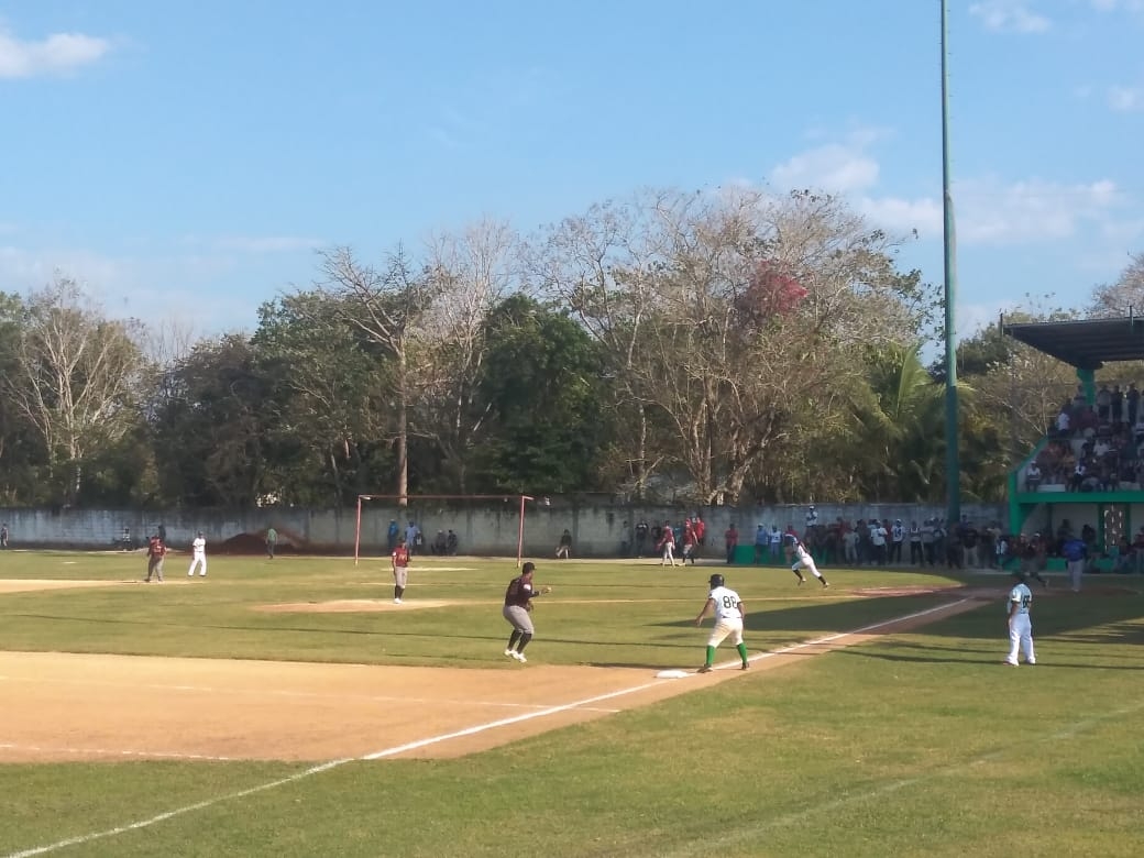 Jaiberos de Sabancuy gana como local en la Liga Campechana de Beisbol
