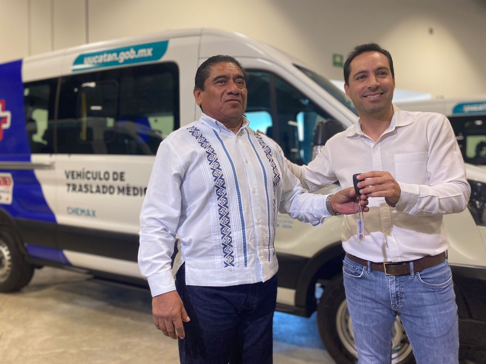 Mauricio Vila renueva flota de ambulancias para programas de salud en Yucatán