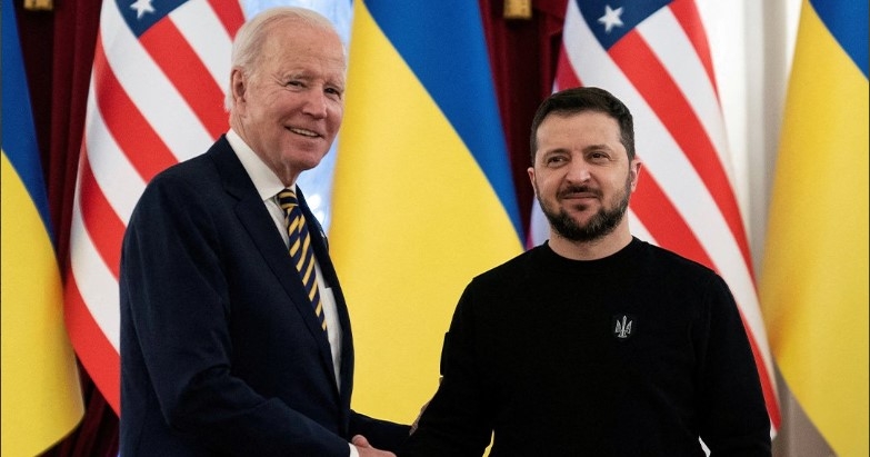 Joe Biden visita Ucrania y anuncia ayuda de 500 mdd para la guerra