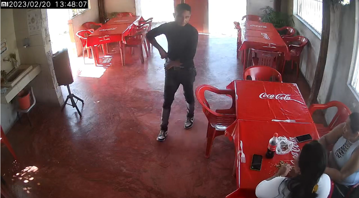 Captan asalto armado a dos mujeres en un restaurante en Champotón: VIDEO