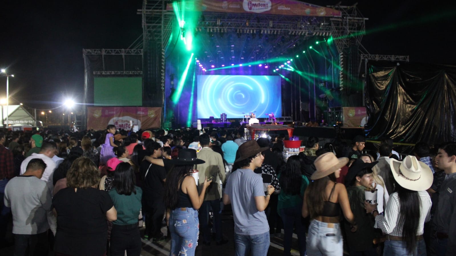 Carnaval de Campeche: Edwin Luna y la Trakalosa de Monterrey cimbran el Malecón