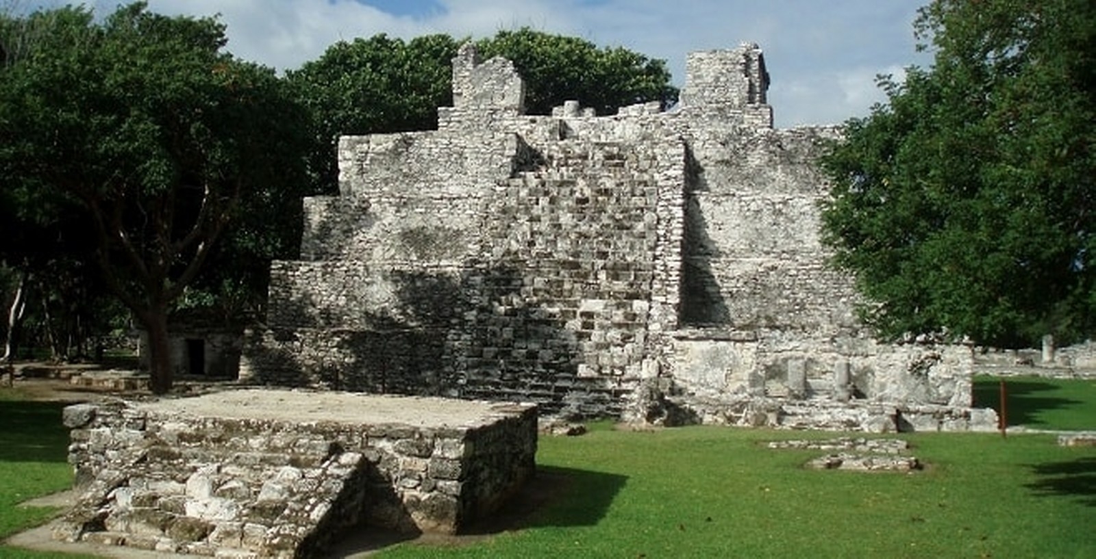 El Meco es una de las zonas arqueológicas por las que pasará el Tren Maya en Quintana Roo