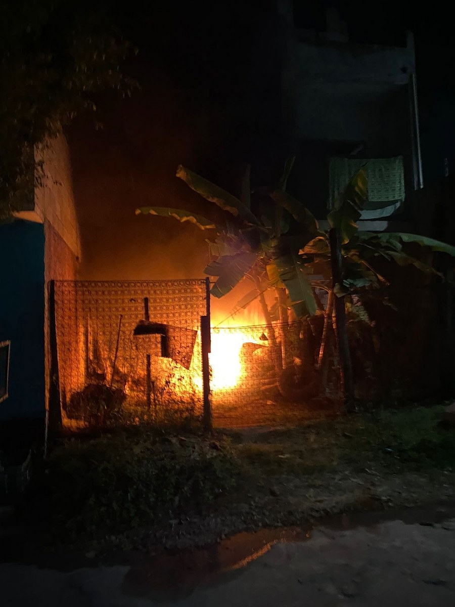 Incendio en un taller de carpintería genera movilización en Chetumal