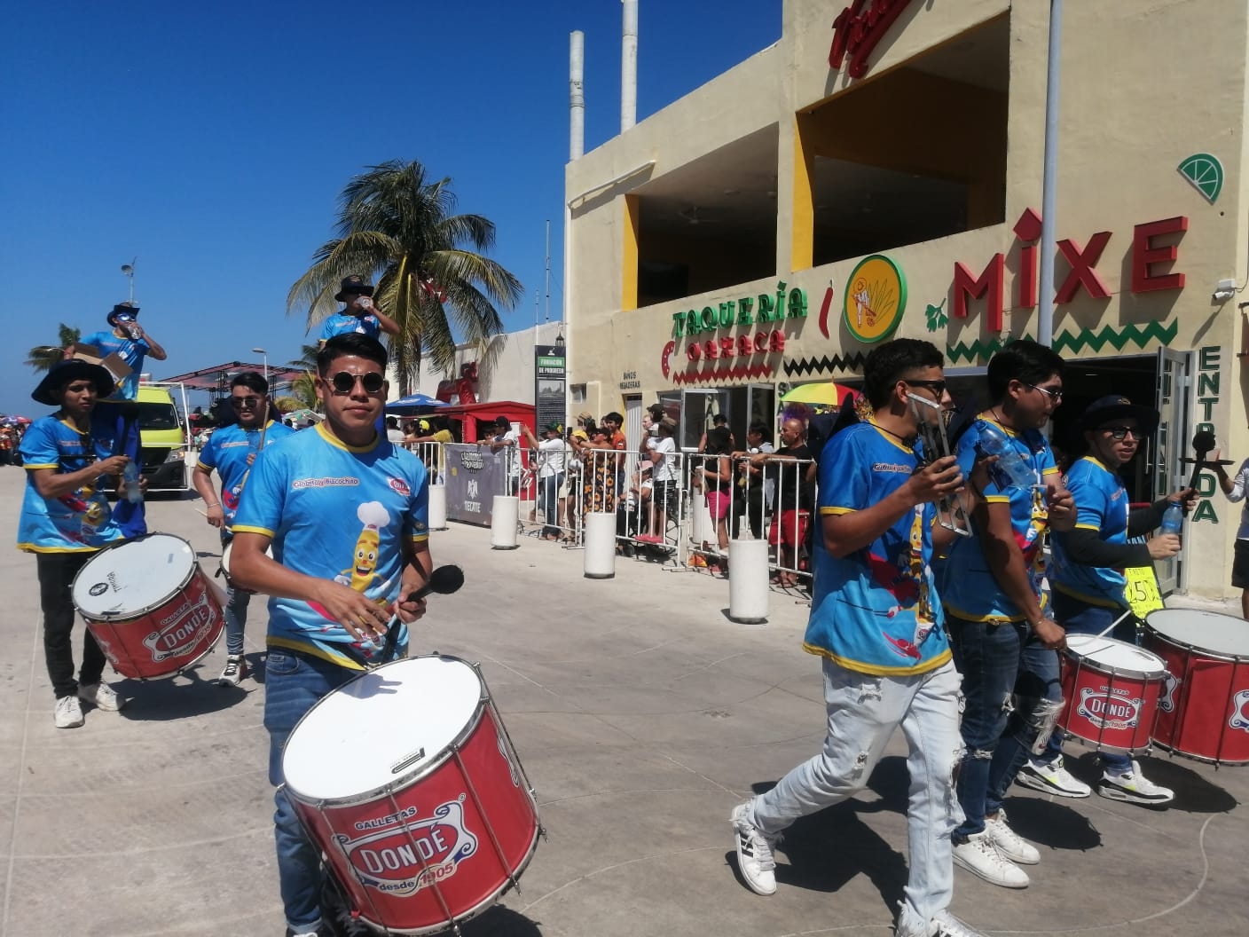 Se registra gran afluencia de personas en el Carnaval de Progreso