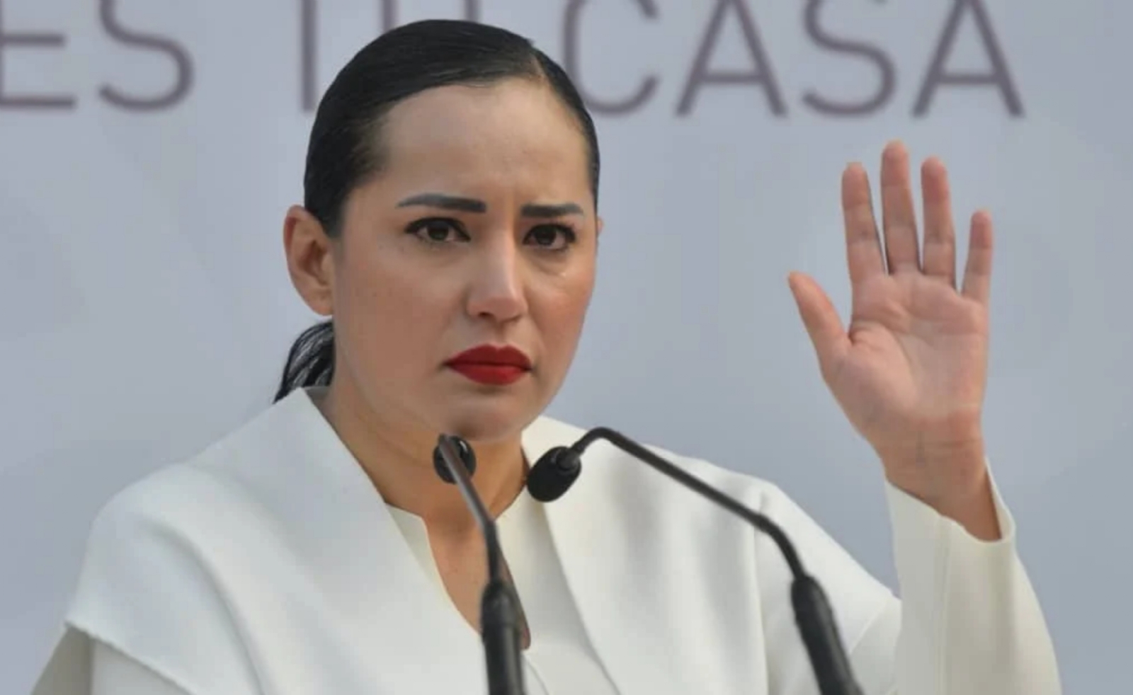 Sandra Cuevas se retira de la política