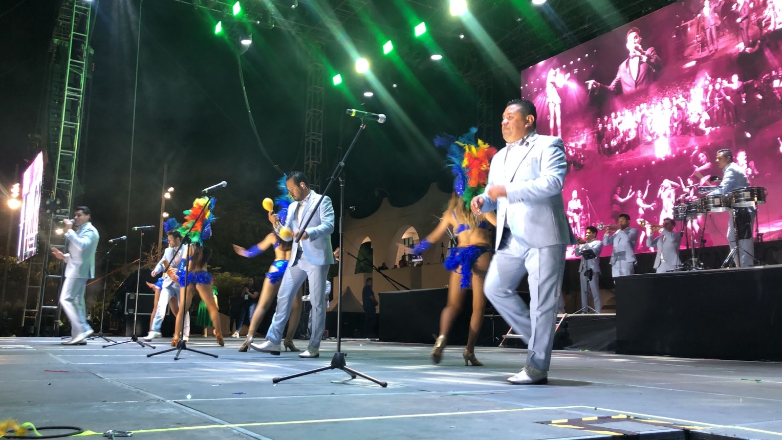 Miles de personas llegaron al último concierto del Carnaval de Cancún