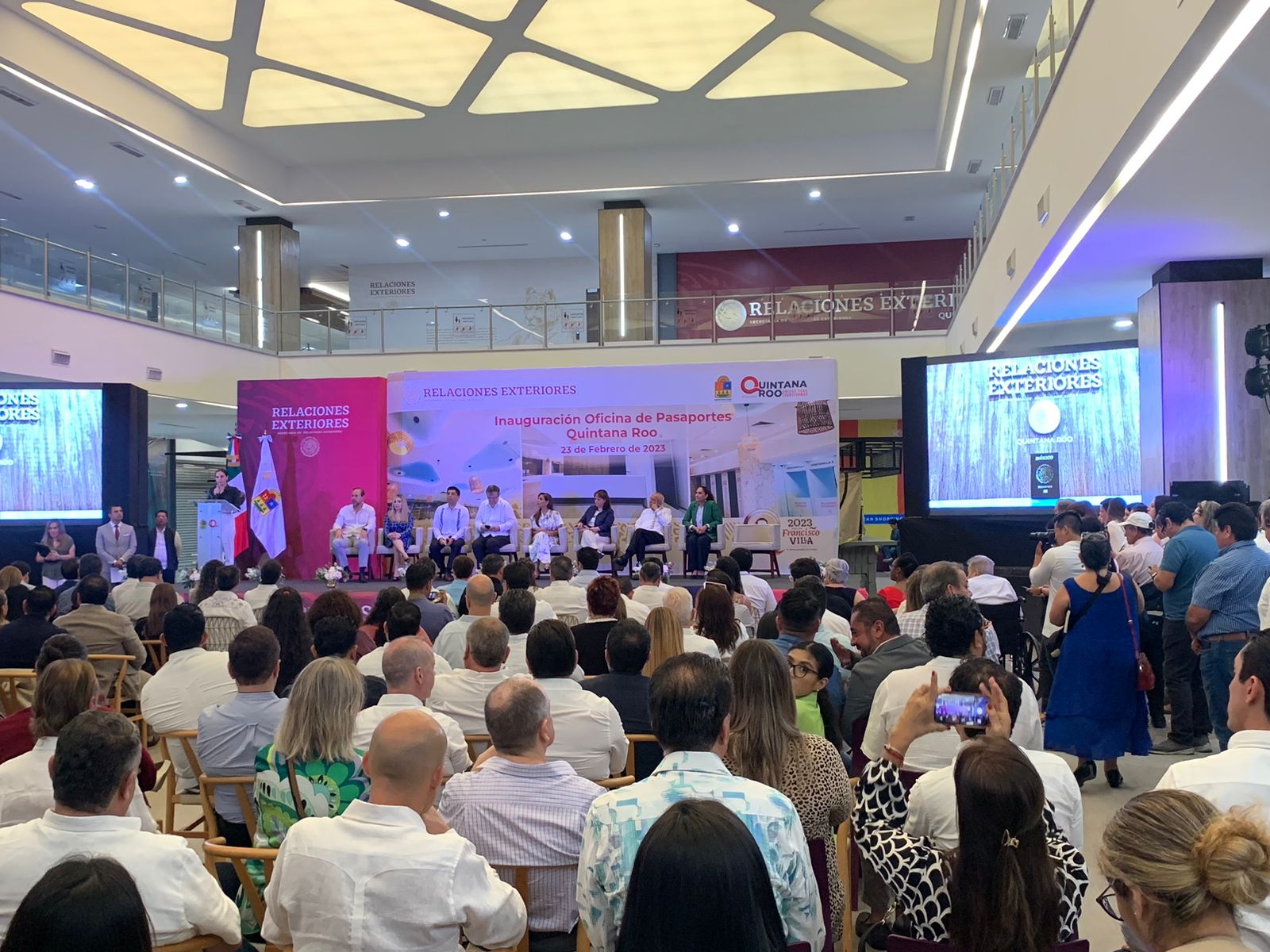 Marcelo Ebrard inaugura nueva oficina de pasaportes en Cancún: EN VIVO