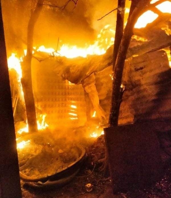 Familia lo pierde todo al incendiarse su casa en Ixil, Yucatán