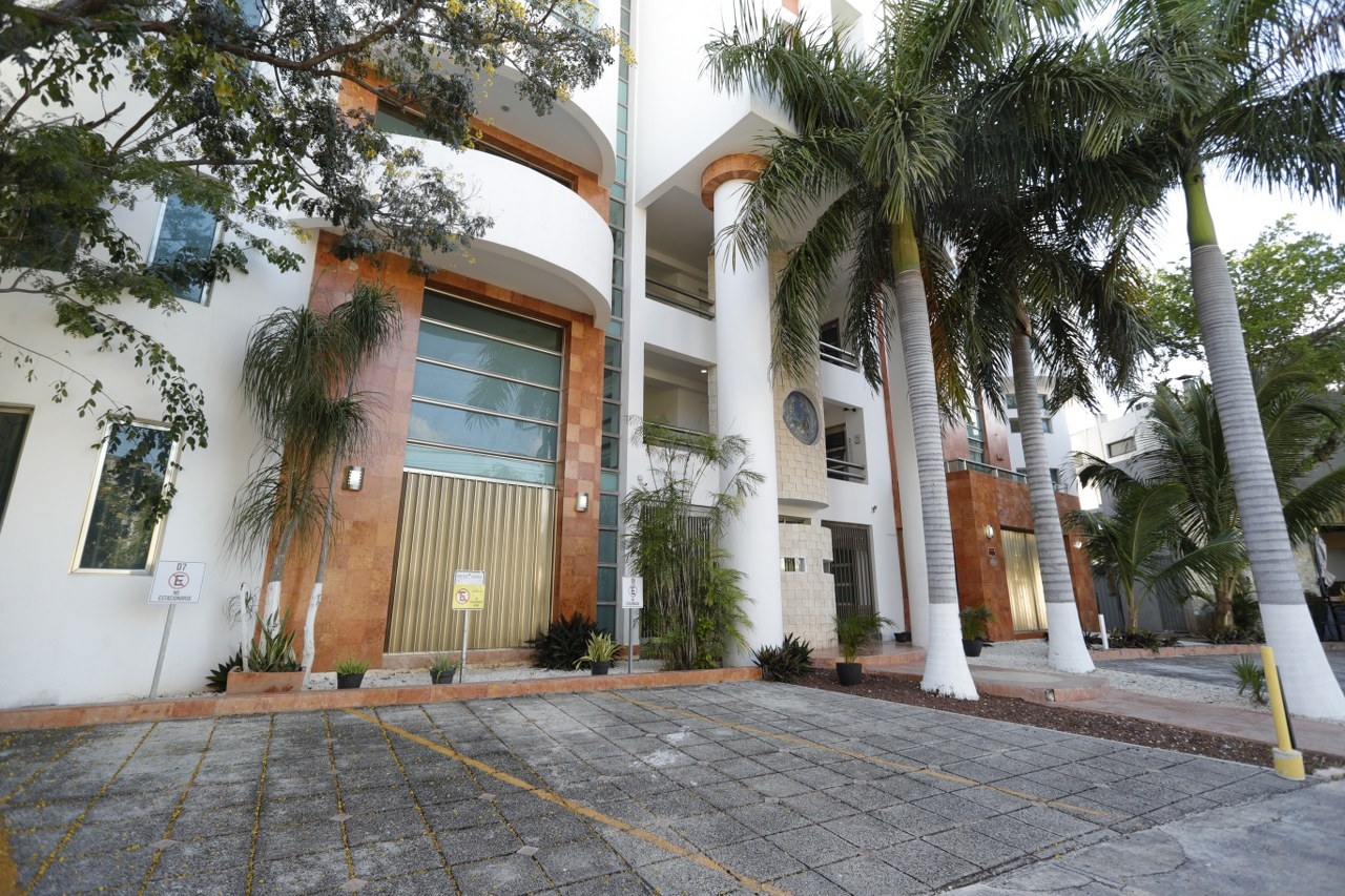 Argentina denuncia al Hospital de Cancún por cobrarle 500 mp en una operación que cuesta 200 mp