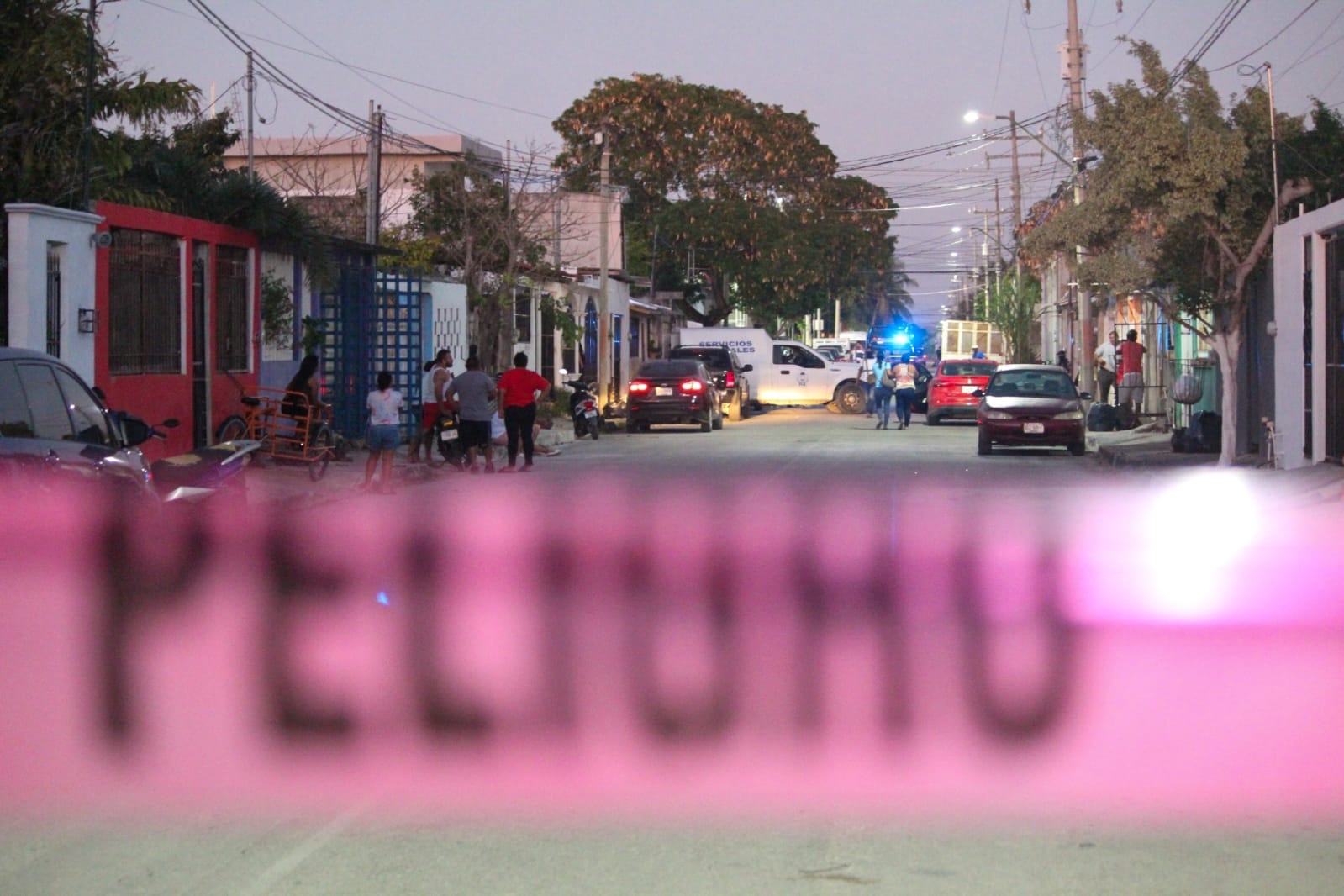 Asesinan a machetazos a dos hombres en la Región 227 de Cancún