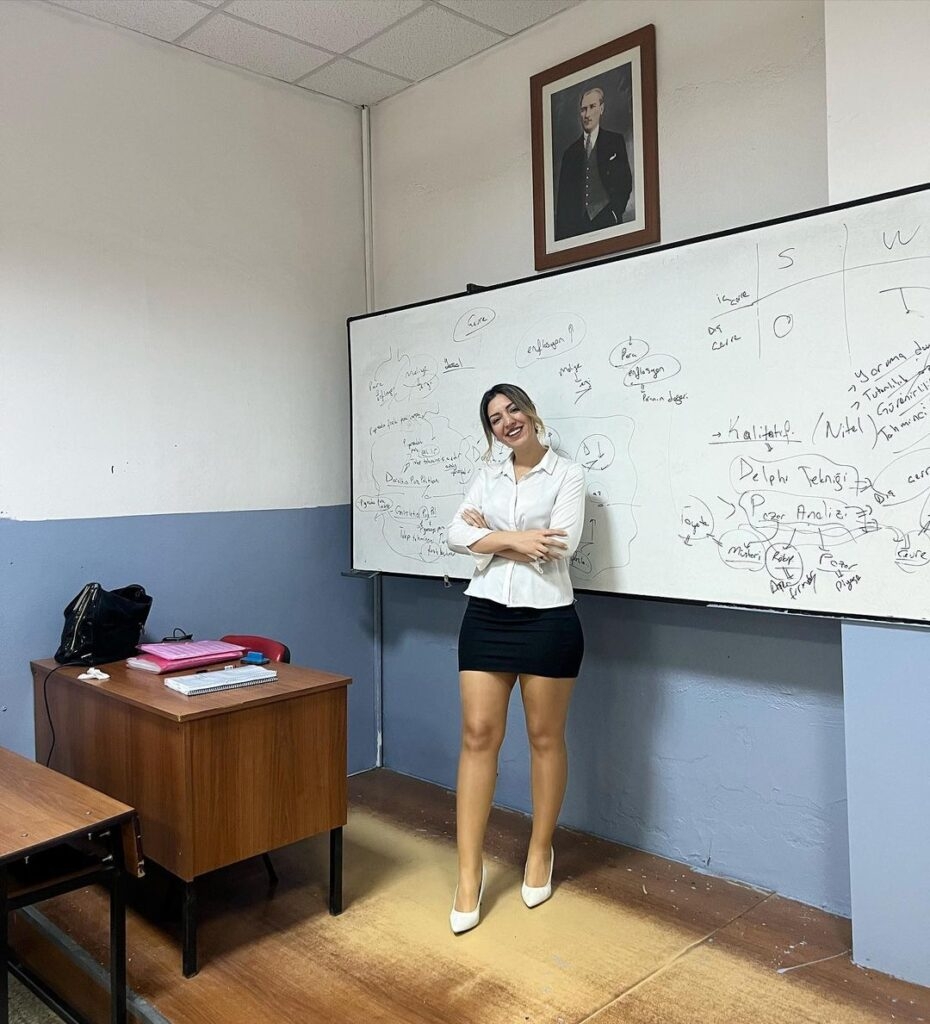 Fidan Atalay, la maestra de química que enamora en TikTok