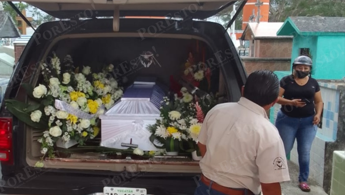 Dan el último adiós a la estudiante de 13 años que murió en un accidente en Dzilam González