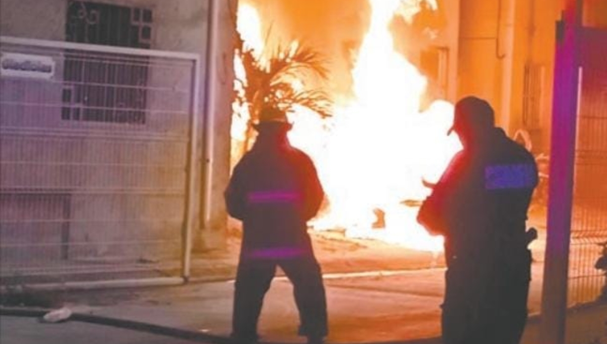 Bombas molotov destruyen dos autos en Cozumel