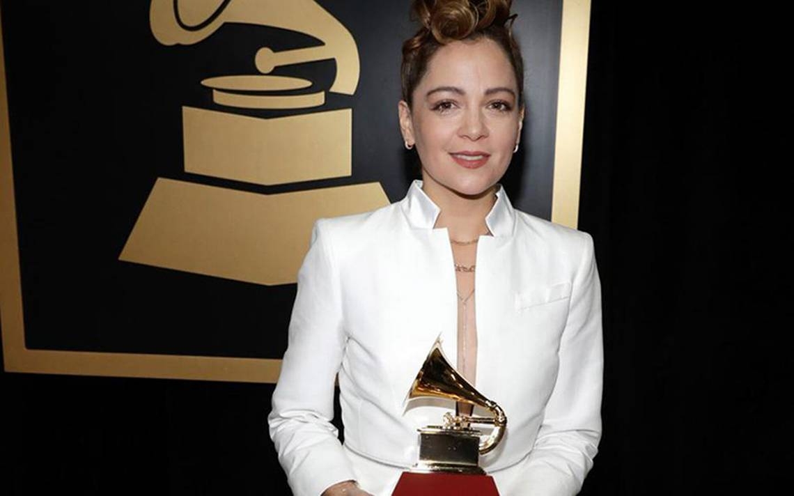 Natalia Lafourcade sigue coleccionando Grammys al llevarse un premio más este 2023