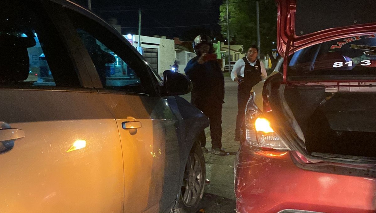 Conductor y taxista chocan en Campeche; daños de hasta 10 mp
